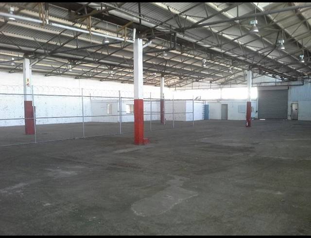 1,800M² FACTORY TO LET IN EPPING INDUSTRIAL